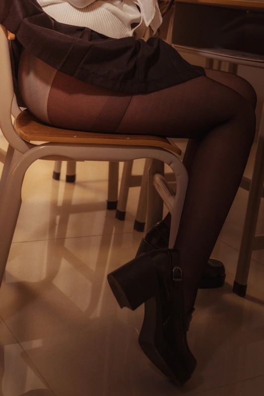 碧蓝航线 爱宕高雄制服 - 贞子蜜桃